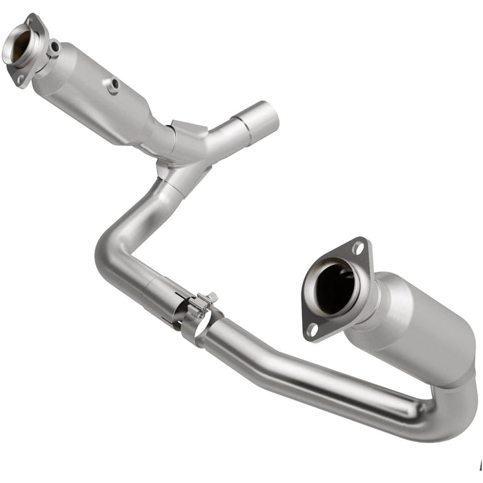 MagnaFlow MagnaFlow OEM Grade Federal/EPA Compliant Direct-Fit Catalytic Converters 21-972 Autofit