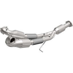 MagnaFlow MagnaFlow OEM Grade Federal/EPA Compliant Direct-Fit Catalytic Converters 52160 Autofit